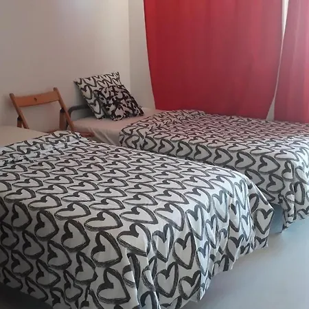 Comfortable Furnished Bedroom In Central With Ac And Wifi *